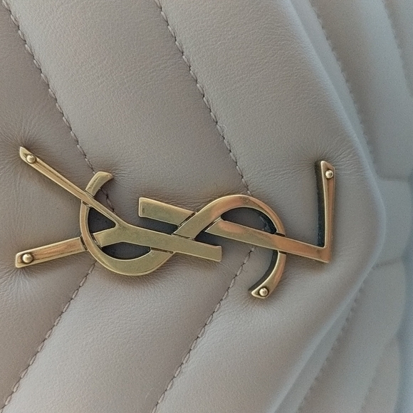 **SOLD** YSL loulou small beige - Picture 3 of 11